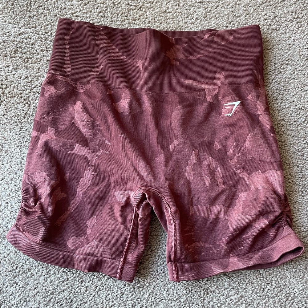 Gymshark Adapt Camo Seamless Shorts - Savanna |
Cherry Brown